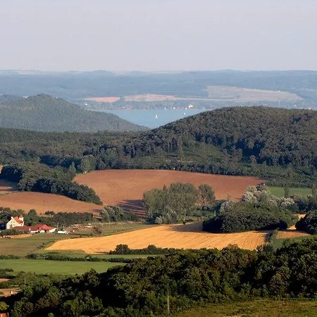 Nyaraló Balaton Felvideki Feher Porta Pécsely